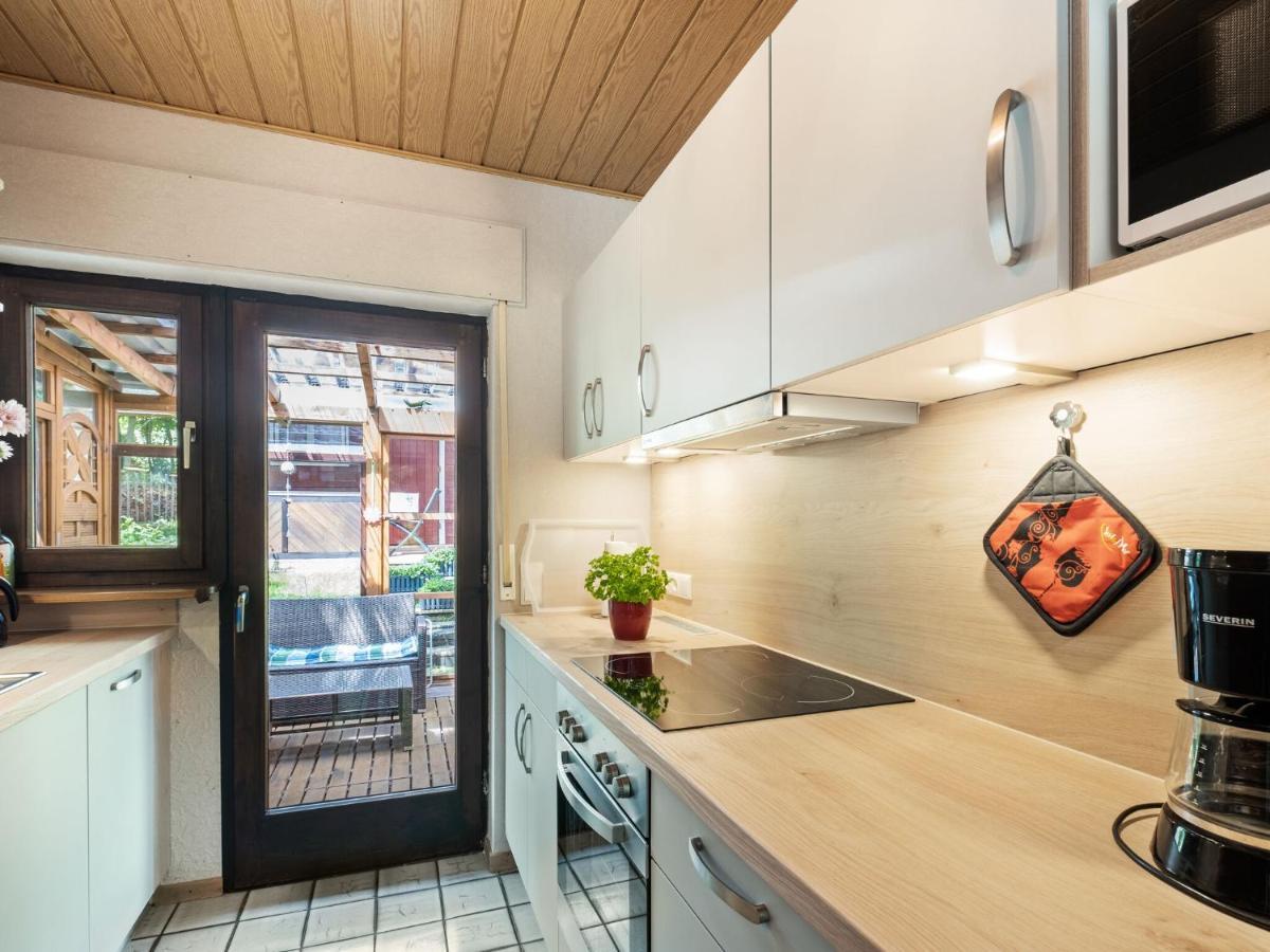 Idyllic Bungalow In Feusdorf With Forest View الغرفة الصورة