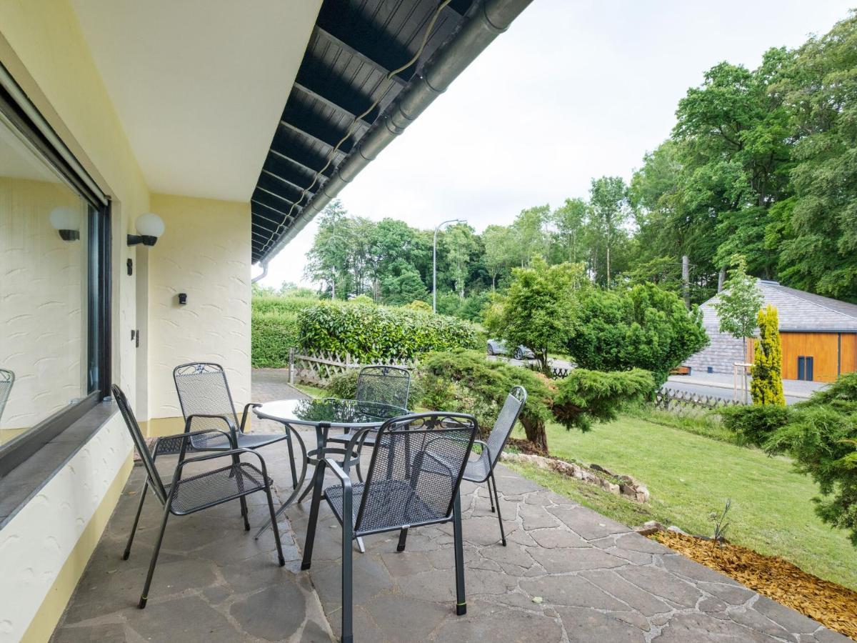 Idyllic Bungalow In Feusdorf With Forest View الغرفة الصورة