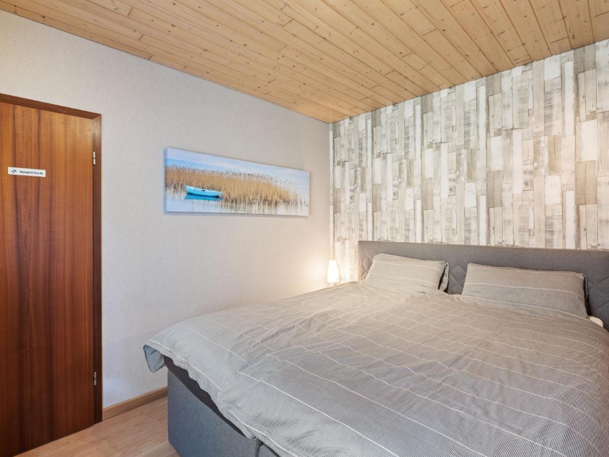 Idyllic Bungalow In Feusdorf With Forest View الغرفة الصورة