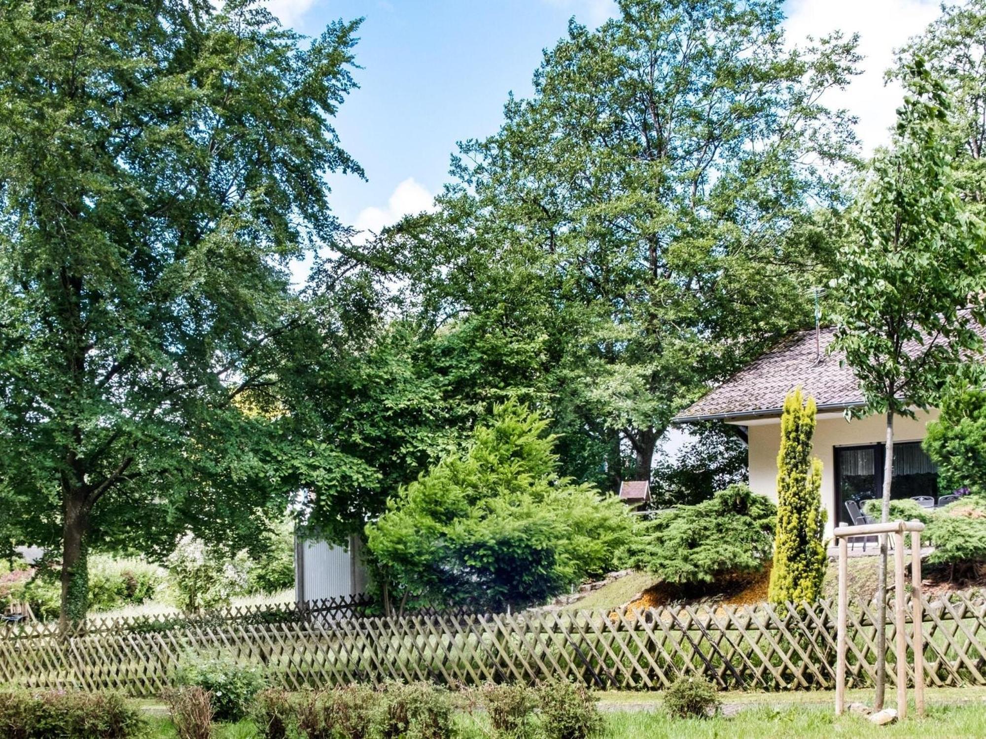 Idyllic Bungalow In Feusdorf With Forest View المظهر الخارجي الصورة